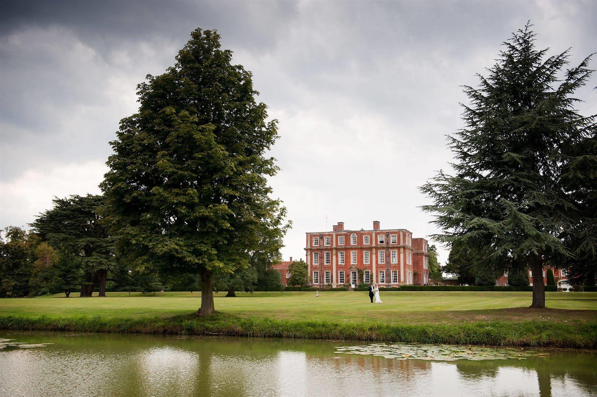 Chicheley Hall Exterior foto